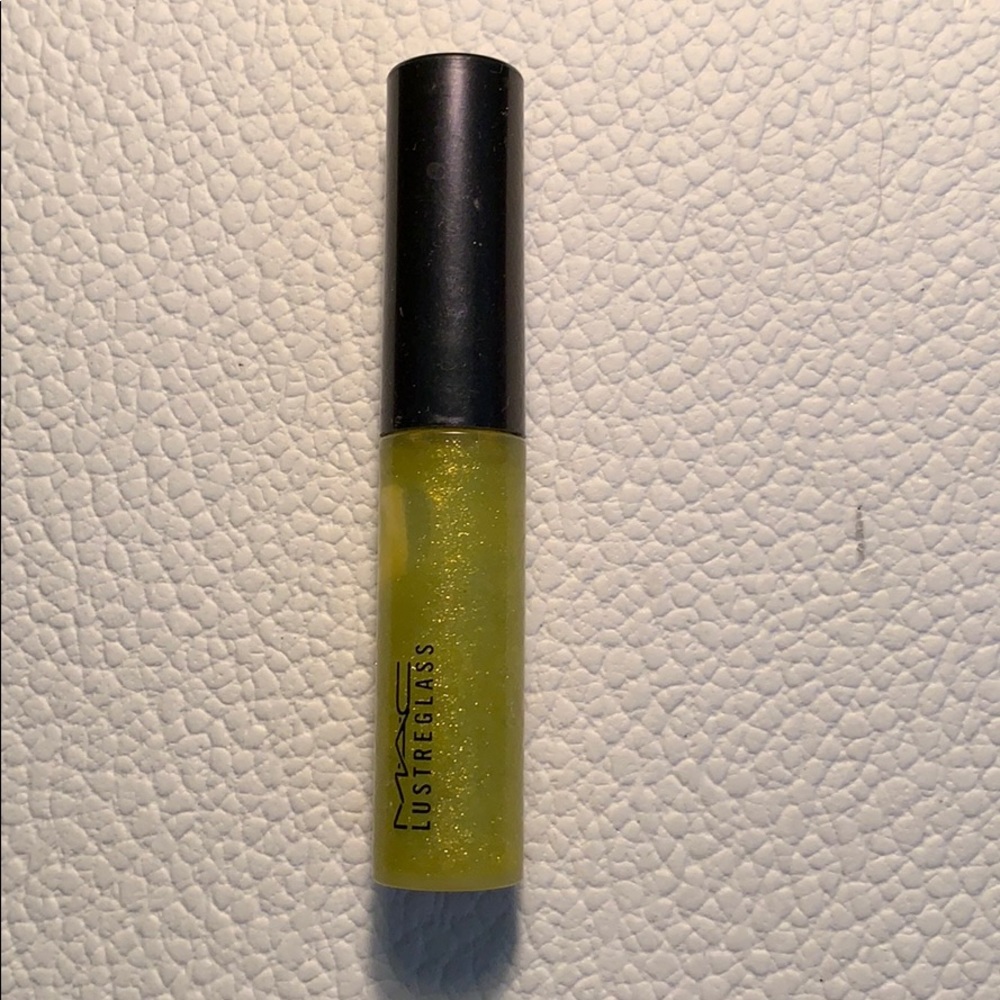 MAC lipgloss